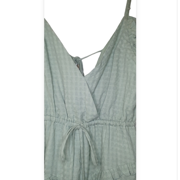 Blush Boutique Ruffle flirty Mini Dress Green womens Size M - Picture 6 of 12